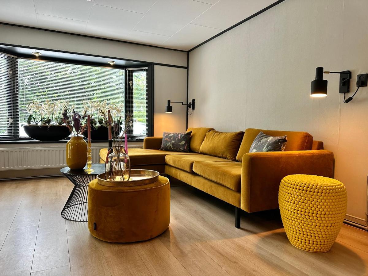 Gezellig Chalet Met 2 Slaapkamers Aan Bosrand Erm Esterno foto
