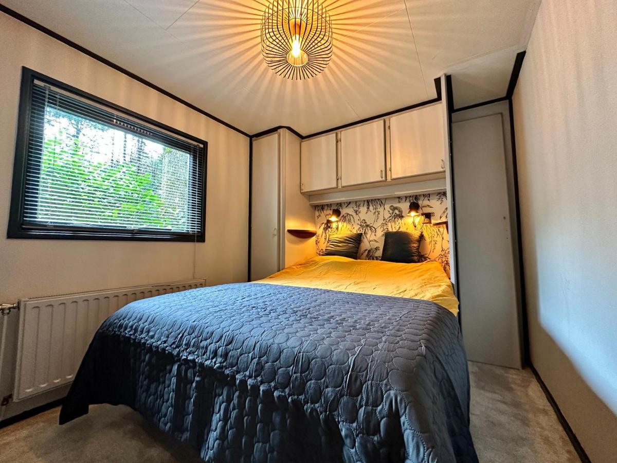 Gezellig Chalet Met 2 Slaapkamers Aan Bosrand Erm Esterno foto