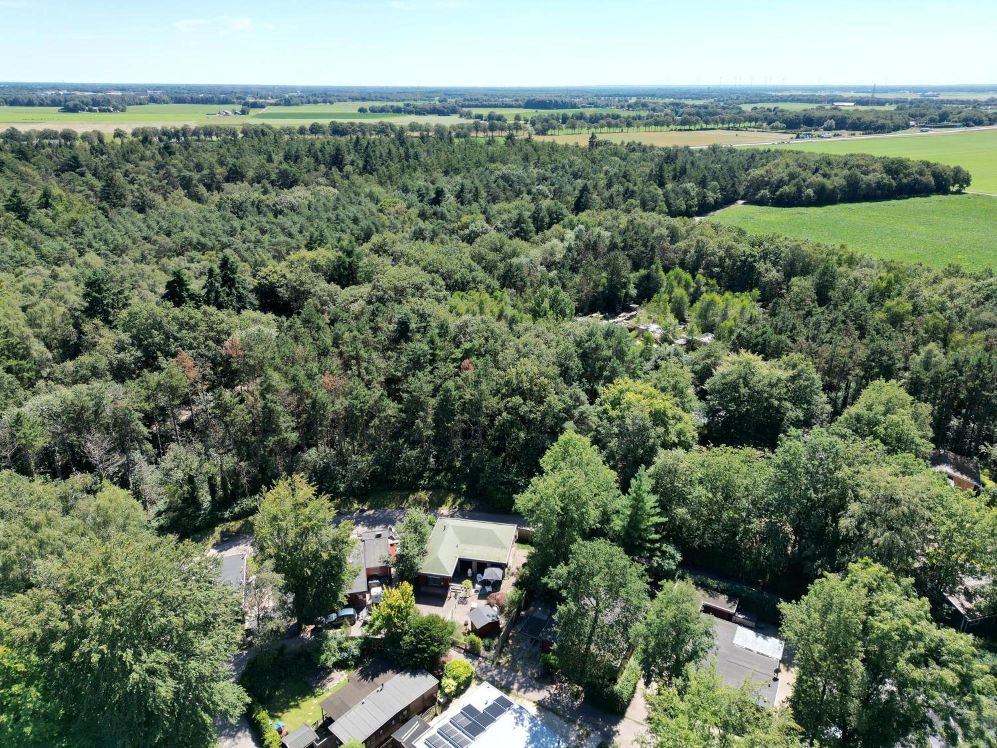 Gezellig Chalet Met 2 Slaapkamers Aan Bosrand Erm Esterno foto
